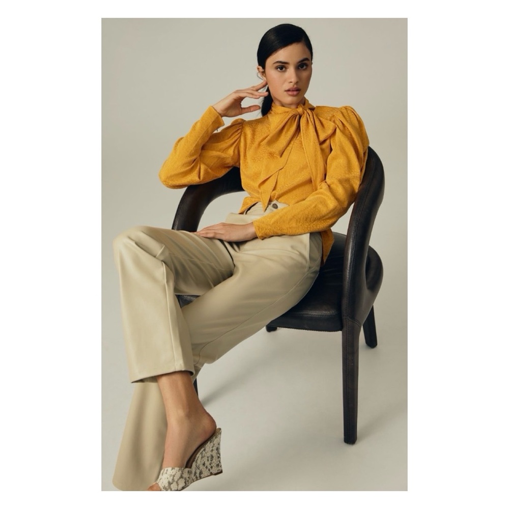 NWOT Anthropologie Exquise Top in Maize  Size Small